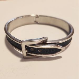 Belt Shape Bangle
